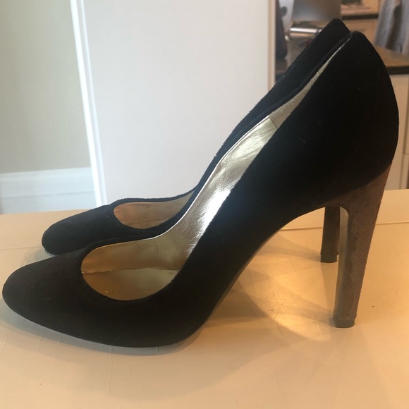Isaac Mizrahi Shoes - Brand new gorgeous velvet black and brown heels Isaac Mizrahi Shoes - Brand new gorgeous velvet black and brown heels
